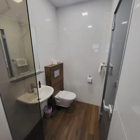 Ξενοδοχείο με διαμερίσματα Radina Family Kallithea (Chalkidiki)